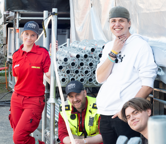 Førstehjelpslåten deres har gått viralt og reddet liv!